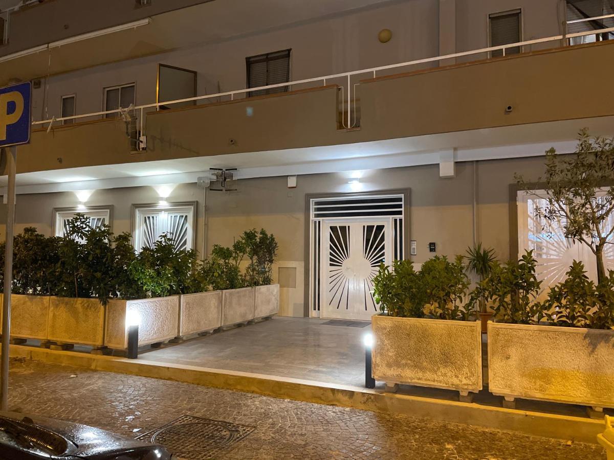 Manfredi Apartments Torre Annunziata Extérieur photo