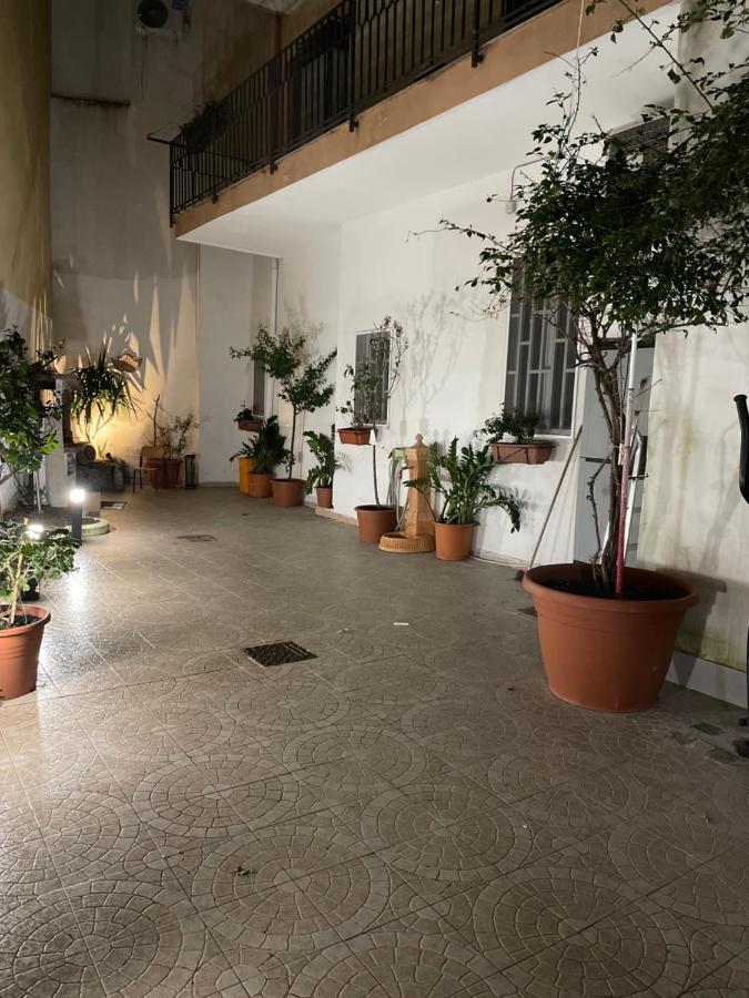 Manfredi Apartments Torre Annunziata Extérieur photo